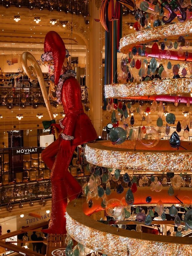 Magical Christmas Moments at Galeries Lafayet