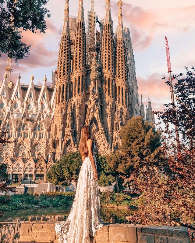 Discover the Vibrant Marvels of Barcelona! Your Ultimate Travel Guide 😊