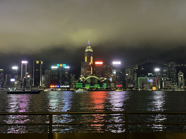 維多利亞港的日與夜