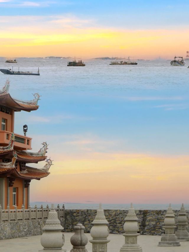 “海上生廟，廟裡看海”懸浮在海上的海天佛國 | 洛伽寺