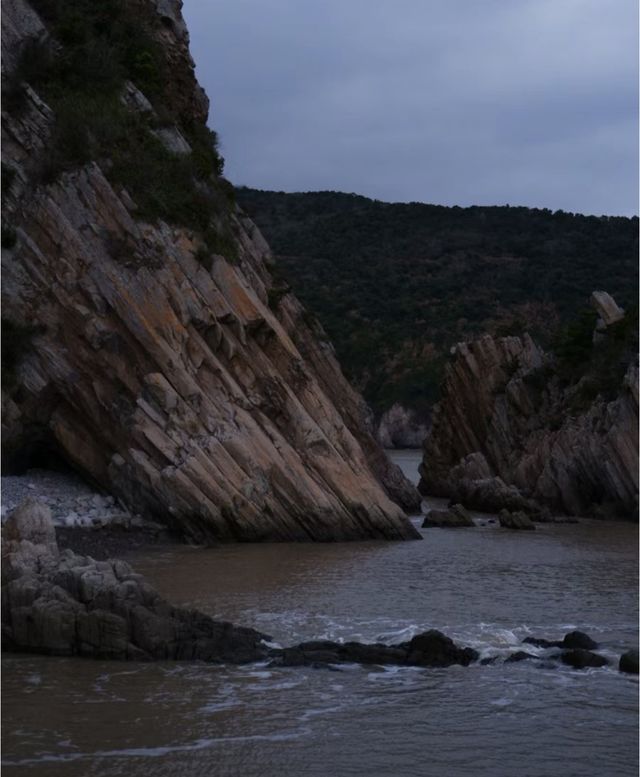 美哭了，江浙滬有自己的冰島黑沙灘