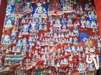 西藏｜一面巨型崖壁，歷代藏族雕刻家的佛像精品
