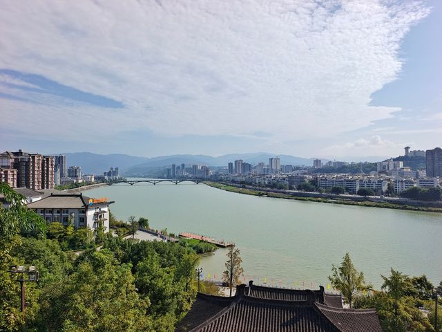 皇澤寺——女皇帝武則天祀廟。
