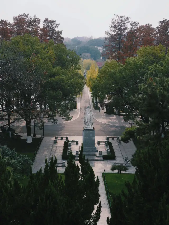 Wuhan - Yellow Crane Tower | 4-Day Autumn Tour. The ultimate guide is here. 