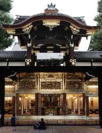 京都｜東本願寺的黑金之美。