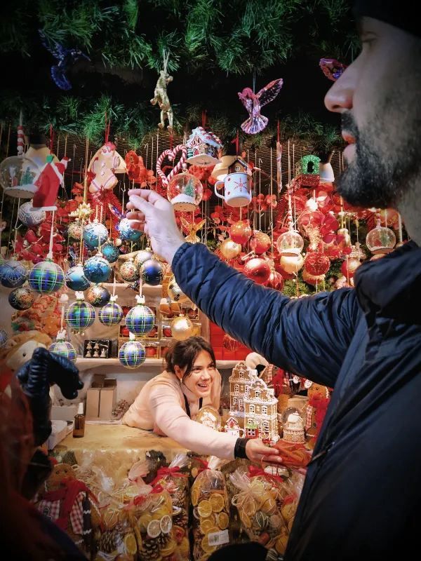 Edinburgh's Christmas Market: A Must-Visit in the UK