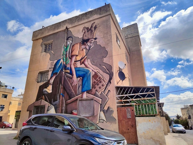 A Unique Graffiti Tour in Amman: Exploring Art and Social Messages 🎨💥