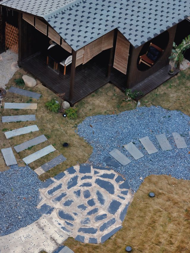入住撫仙湖的油畫世界，享受湖居慢時光