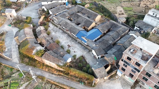 江西龍南崗上村竹園圍