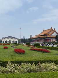 Feel Tiny At The Staggering And Awe Inspiring Liberty Square In Taipei   