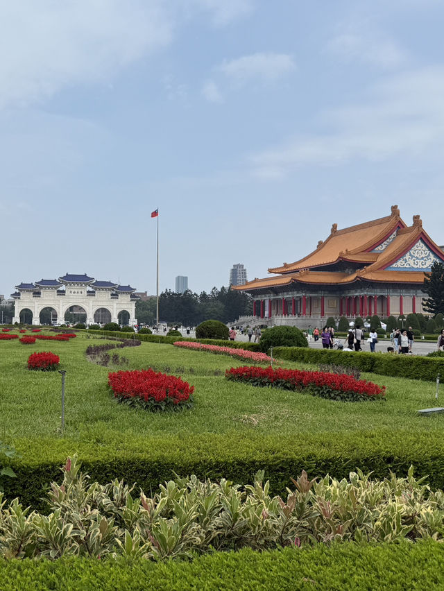 Feel Tiny At The Staggering And Awe Inspiring Liberty Square In Taipei   