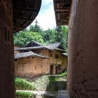 福建永定土樓｜住進客家歲月，邂逅煙火與詩意
