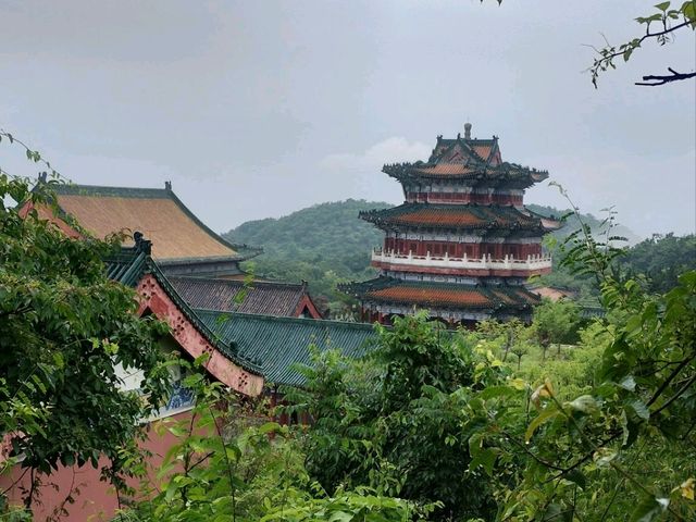 Tianmen fun time with cloud and rain