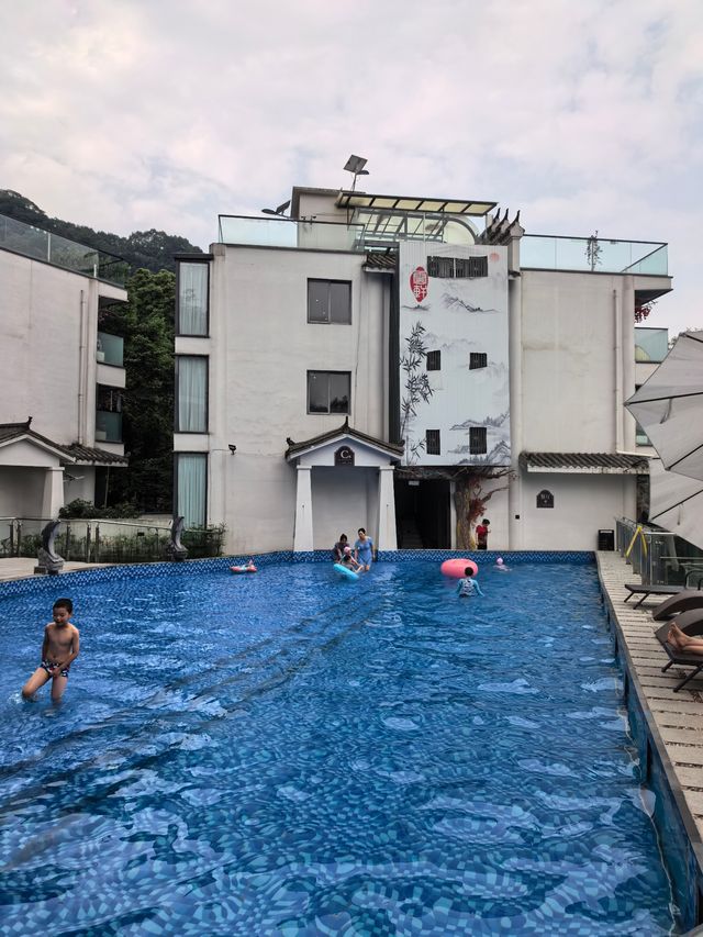 青城山沉浸式溶洞溫泉真係正到爆！