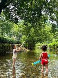 南京媽咪避暑湊仔2小時直達22℃夏天，小朋友玩到拉都唔肯走