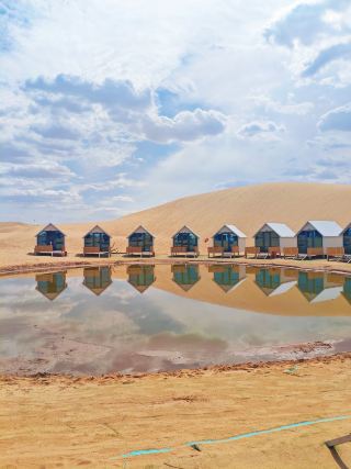 Paying a high price to stay in the desert in Zhongwei? Here it's only 300!