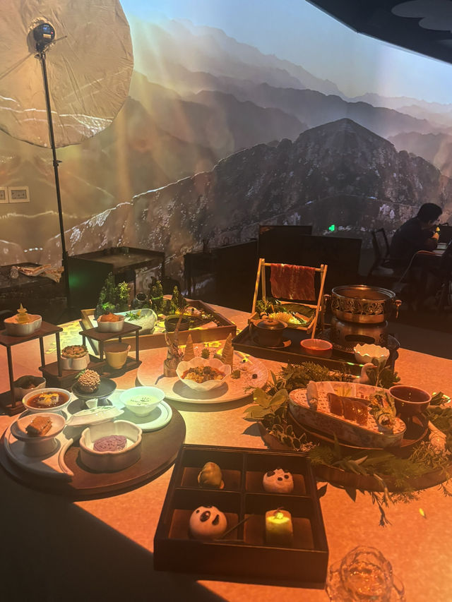 Shanghai’s FIRST Immersive Theatre Restaurant! Taste 7 Chinese Cuisines in One Meal Shanghai’s FIRST Immersive Theatre Restaurant! Taste 7 Chinese Cuisines in One Meal