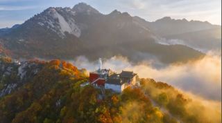 北武當山秋色如畫