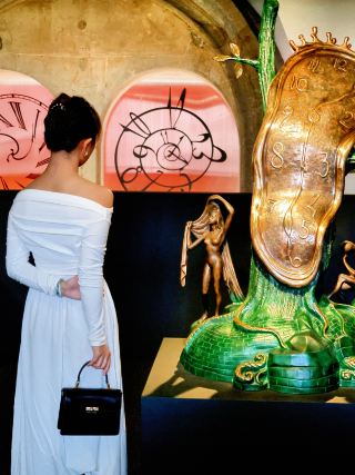 A must-see in 2025! Fall into Dalí’s surreal dreamscape at the Old City Hall