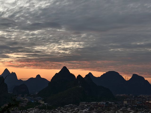 桂林私藏晚霞地！仙鶴峰承包整片紅藍天空