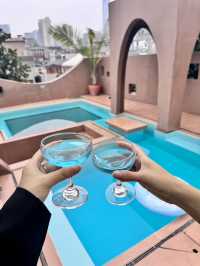 帶泳池的酒店太喜歡啦! 就藏在市中心的潮宗街裡~ 下樓就可以逛街! 去五一廣場橘子洲也很近 獨