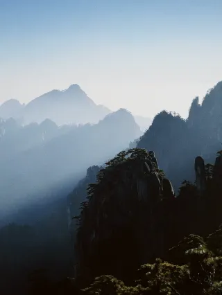 Sunrise and sunset in Huangshan in December, I saw it first