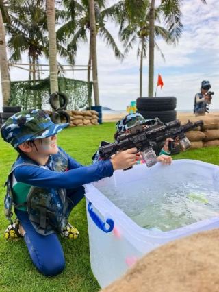Despite the heat this summer, I took my children to Hainan for a vacation.