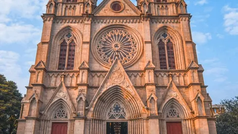 Travel to Paris! Guangzhou’s century-old stone church is stunningly beautiful — traveler post in Cologne
