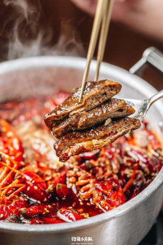 "Half of the Hunanese in Shenzhen are looking for this kind of place"