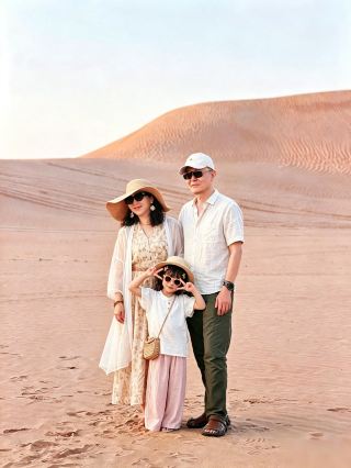 Took my parents to a desert hotel and almost got scolded, but it turned out amazing...