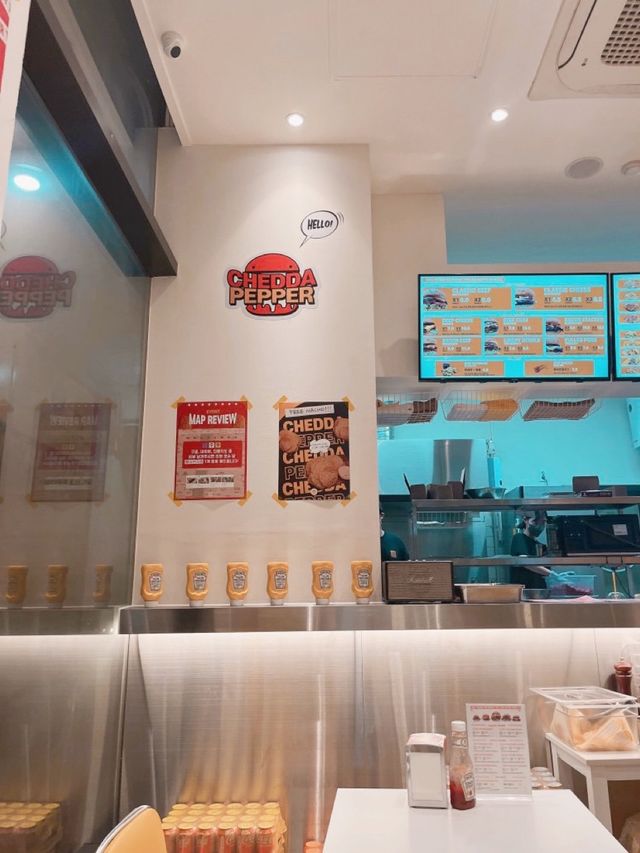 수제버거에 진심인 사람들 여긴 꼭 가야해 수제버거 맛집 체다페퍼