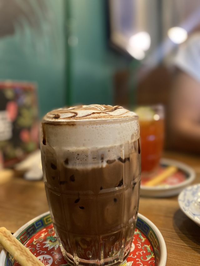 หลงโถว คาเฟ่ (LhongTou Café)