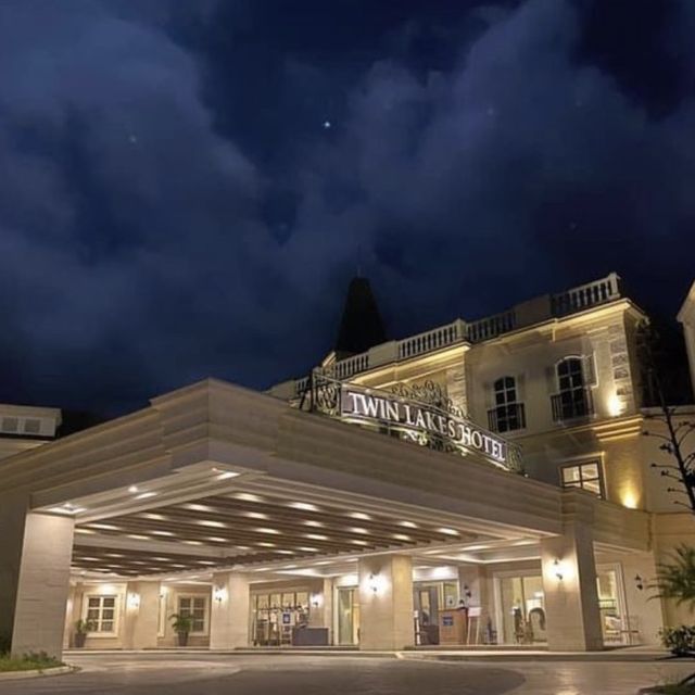 Topnotch and Timeless Twin Lakes Hotel 