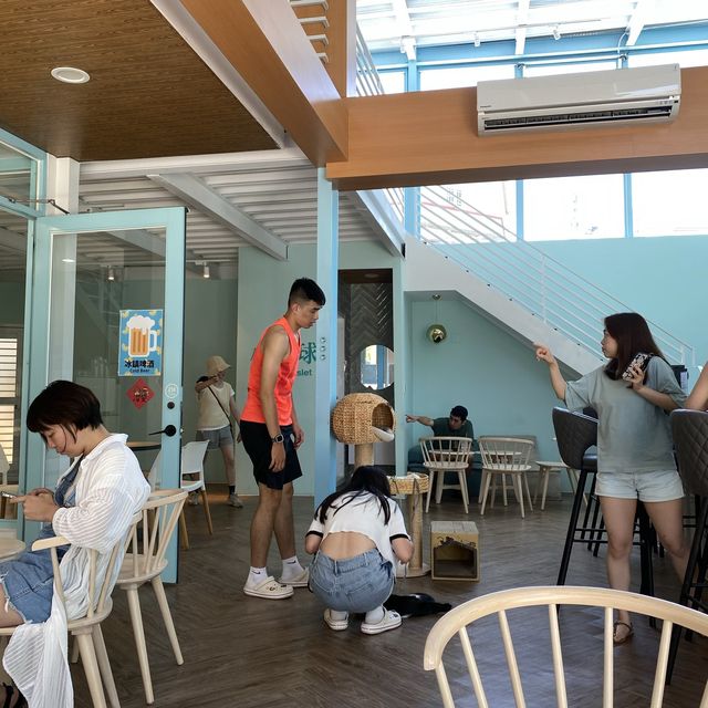 Islet Lemonade Cafe’ 小小島 ☕️