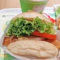 樂檸漢堡 高雄苓雅店 穿短褲免費升級大暑 結合綠色環保議題的餐廳