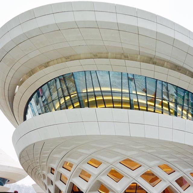 (中国　長沙) 長沙梅溪湖国際文化芸術センター( by Zaha Hadid)