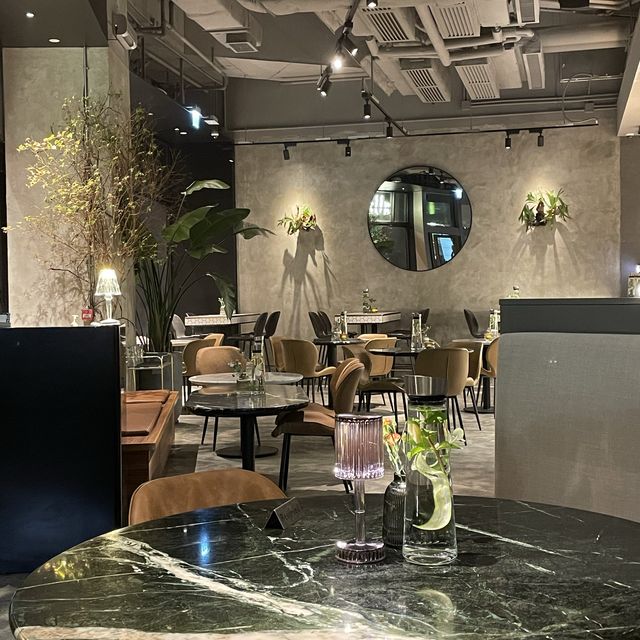 香港將軍澳｜花系精緻餐廳嘆澳洲菜🇦🇺