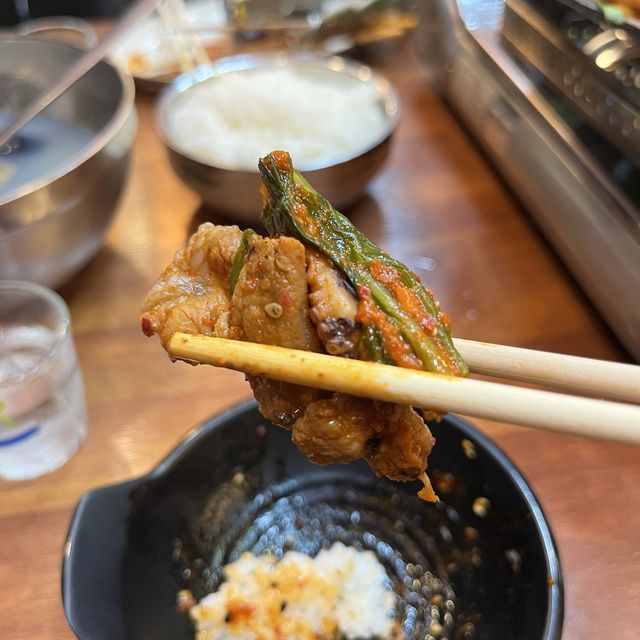 여수밤바다가 눈 앞에 보이는 삼합 맛집 🐙