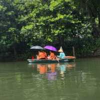 Trang An memorable boat trip