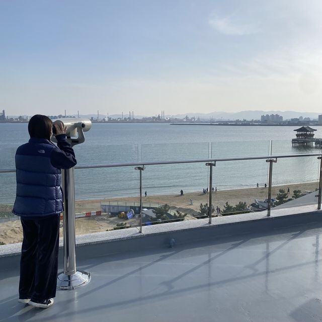 오션뷰에 회전목마까지 있는 카페 “오브레멘”