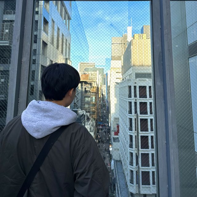 명품 브랜드들이 즐비한 도쿄의 쇼핑 성지, 긴자🛍️