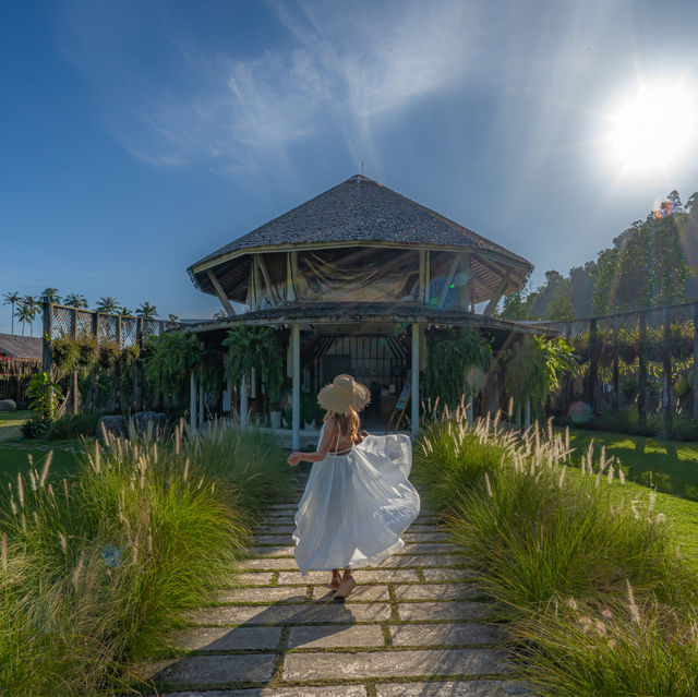 ที่พักเกาะกูด ติดหาดอ่าวพร้าว น้ำทะเลใสปิ๊ง 🏝️