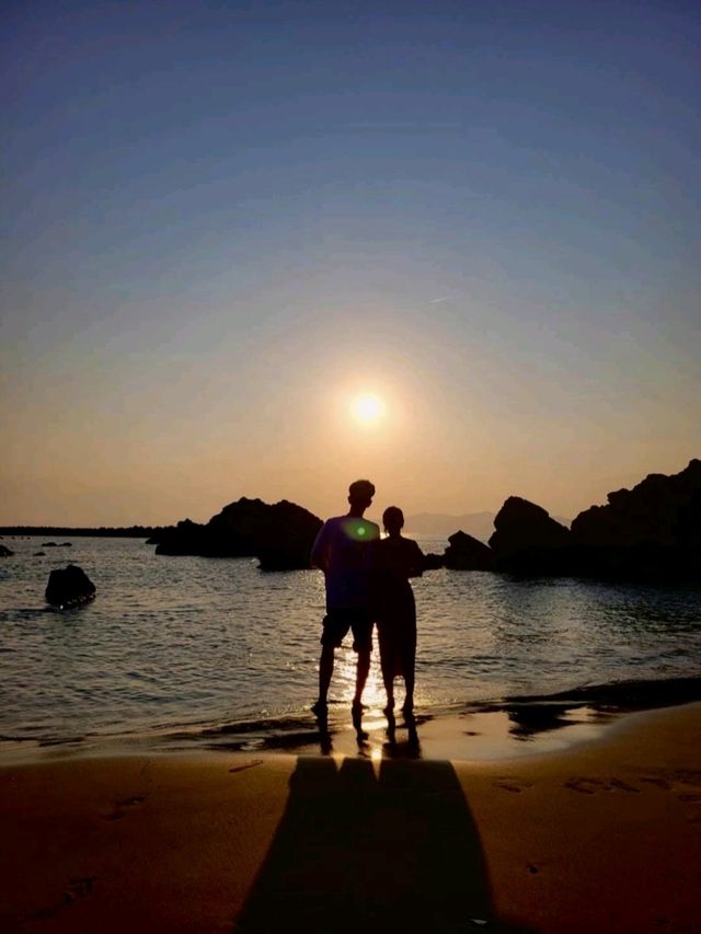 【三重/秘密のビーチ】透明度抜群✨地元民しか知らない。秘密のビーチ🏖️夕日もこんなに綺麗です！！