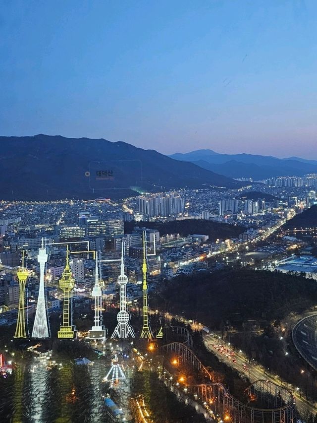 83타워에서 로맨틱한 봄데이트