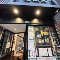 澳門黃枝記：黃牌奶茶每枝$20，椒鹽魷魚鬚$68