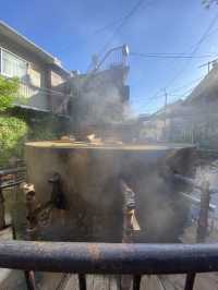 【有馬】この光景すごい「御所泉源」上からと路地側からみてほしい