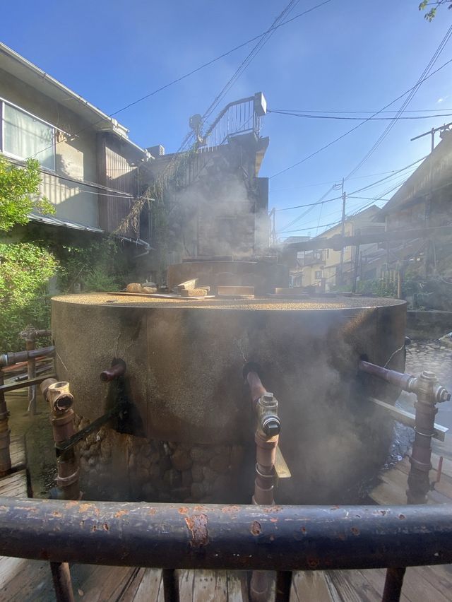 【有馬】この光景すごい「御所泉源」上からと路地側からみてほしい