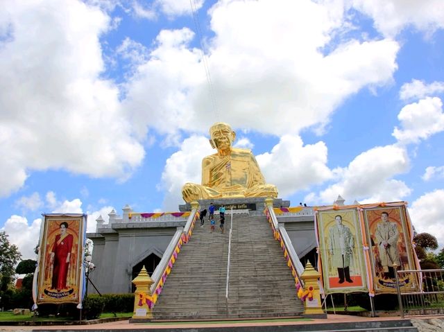 ไหว้หลวงปู่ทิม วัดละหารไร่
