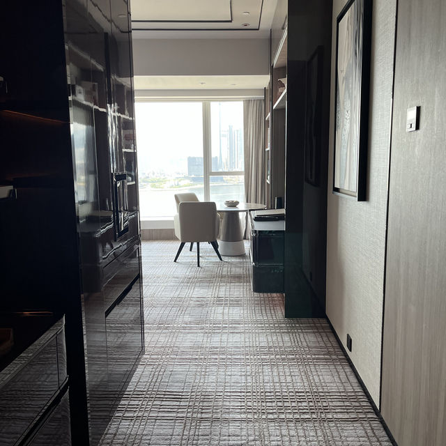 Four Season Hotel ｜Hong Kong