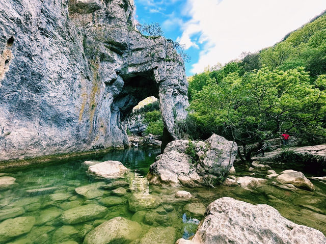 Le Ravin Des Arcs - Sentier de Randonnée